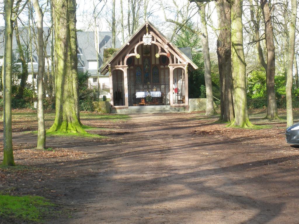 Les Coquillettes Bed & Breakfast Equemauville Exterior photo