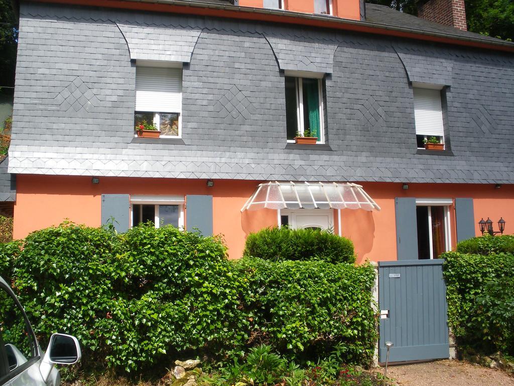 Les Coquillettes Bed & Breakfast Equemauville Exterior photo